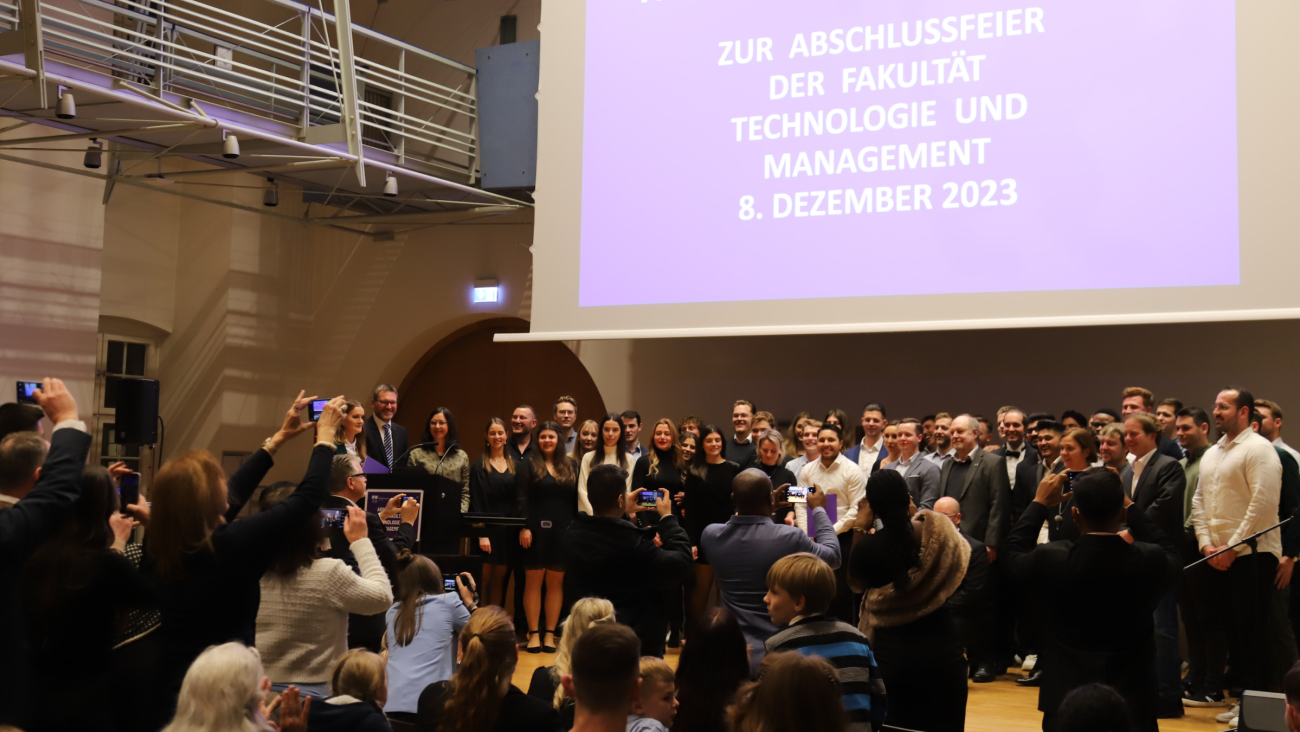 Abschlussfeier_Technologie_und_Management (30)