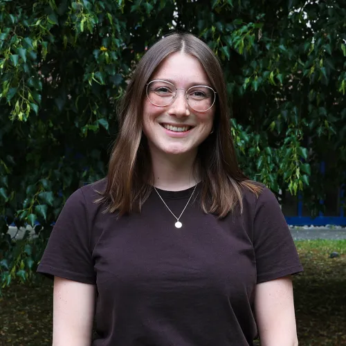 Testimonial Portrait von Studentin Sarah Hain aus einem CLIC-Spanischkurs