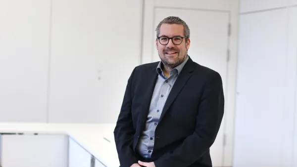 Professor Dr. Bela Mutschler
