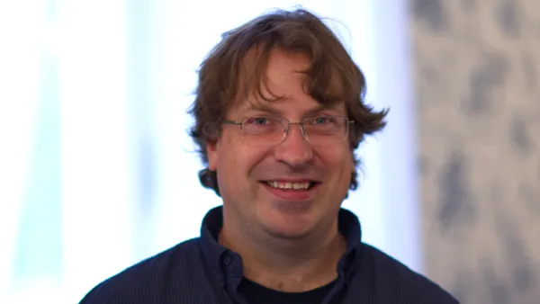 Stefan Sütterlin spricht im Mittwochseminar der RWU über die Anwendung der Psychologie in der Cybersecurity