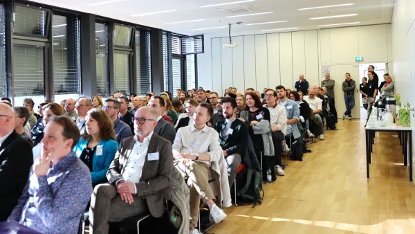 Teilnehmende der Weiterdenkertagung25 an der RWU.