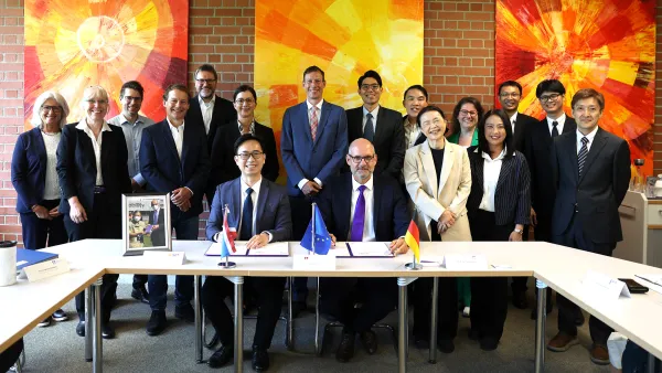 RWU beschließt Double Degree Abkommen und Kooperationsvertrag mit Partnerhochschulen aus Thailand und Japan