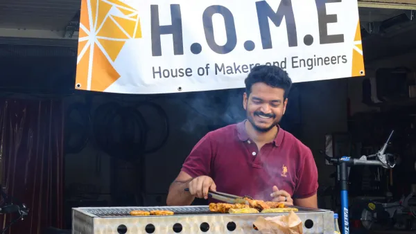 Student am Grill