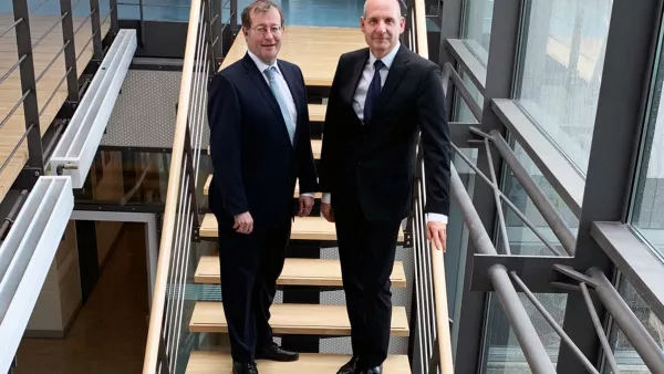 Prof. Dr. Thomas Spägele (rechts) und Prof. Dr. Alexander W. Roos sind neue Vorstände der HfSW.