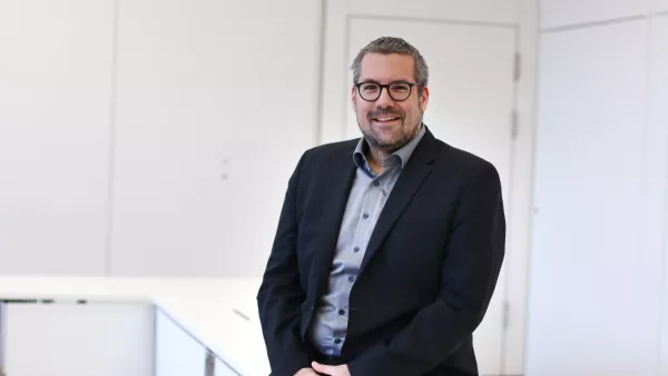 Professor Dr. Bela Mutschler