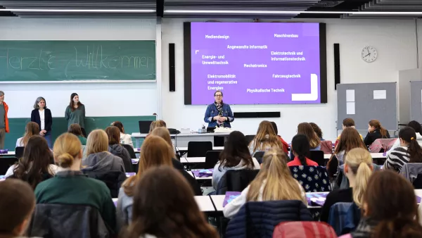 Auftakt des Girls' Day an der RWU 2025.