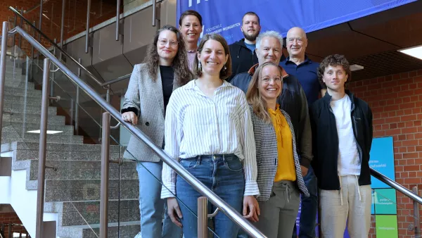 Gruppenfoto der neuen Kolleginnen und Kollegen an der RWU im März/April 2025.