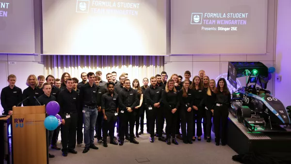 RollOut des Stinger25E Rennwagens der Formula Student im Jahr 2025.