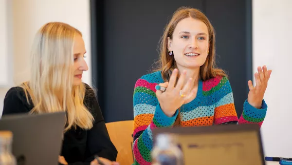 Studierende diskutieren