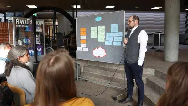 Prof. Dr. Ellenrieder spricht beim FutureLunch zum Thema E-Mobilität