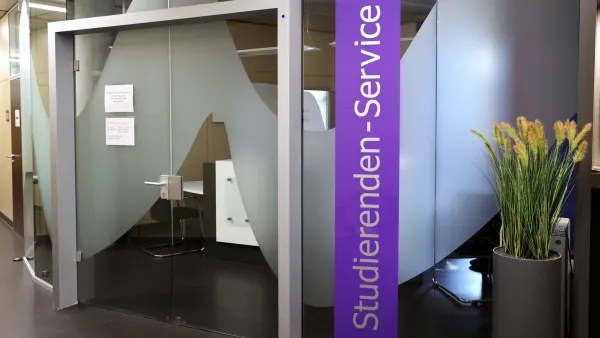 Die Räumlichkeiten des Studierendenservice im Hauptgebäude der RWU.