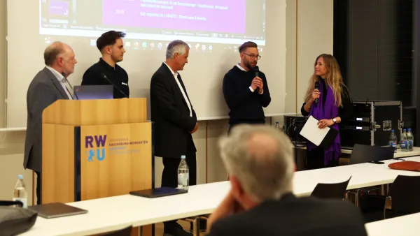 Podiumsdiskussion bei den IDW-Impulsen 2026. 