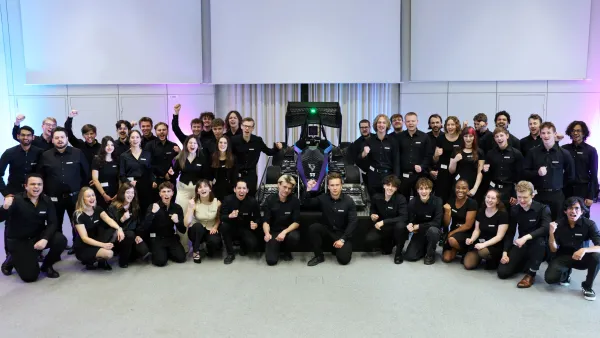 Das Formula Student Team und der neue Stinger26E.